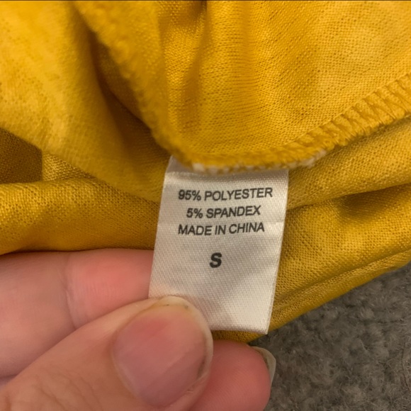 Chances R Mustard Blouse. Women’s Small - Picture 5 of 7